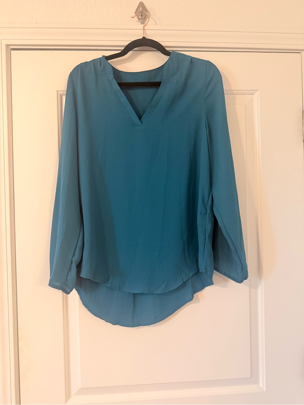 Women's Teal V-Neck Long Sleeve Blouse